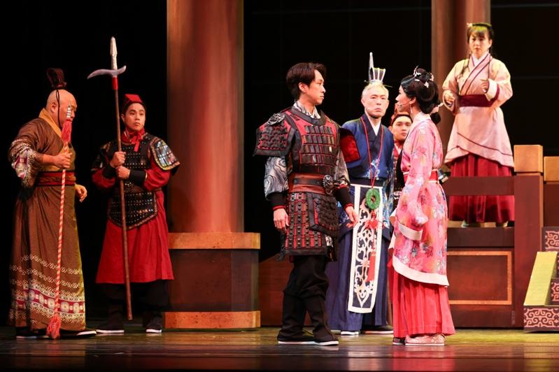 陈汉典（左）、Lulu （黄路梓茵）婚后10天亮相，畅聊新婚生活。（记者林士杰／摄影）