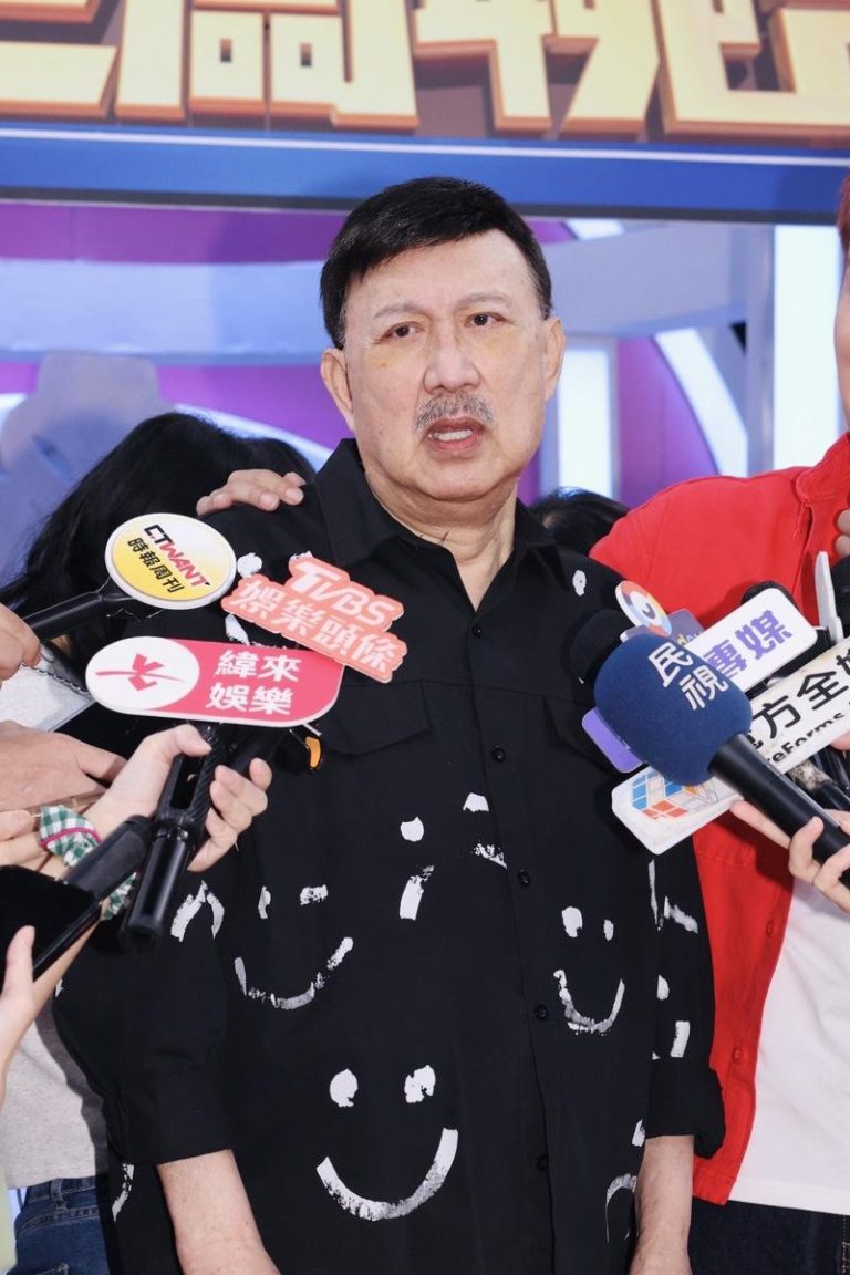 余天对现在的政治时事诸多不满。记者王聪贤/摄影