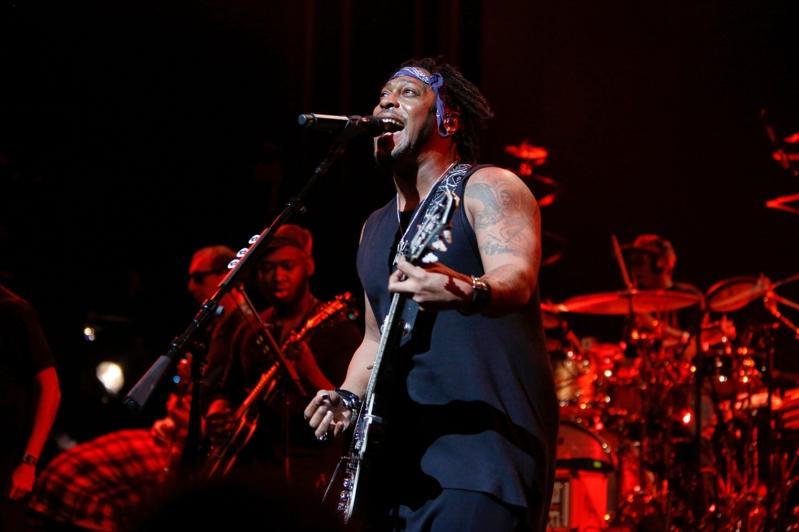 4届葛莱美奖得主迪·安杰罗( D’Angelo)因癌症辞世。(美联社数据照)