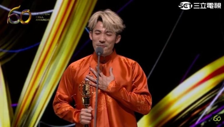 金钟60/首位越南籍视帝 连炳发飙华语:很爱台湾的善良 「越南影帝」连炳发以「The Outlaw Doctor 化外之医」胜出,一举抱回第60届金钟奖戏剧节目男主角奖。图摘自YouTubee