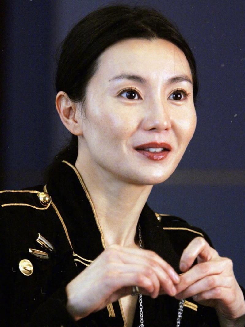 张曼玉年过60岁仍然气质出众。(取材自微博)