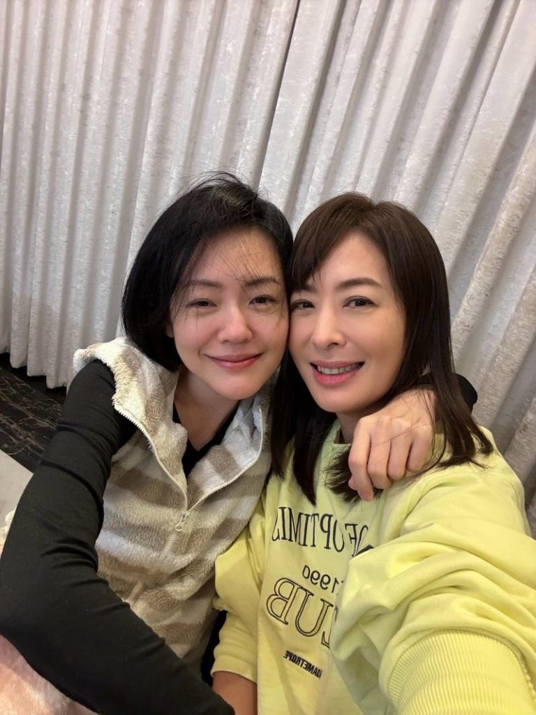 小S（左）和贾永婕的交情相当深厚。图／摘自脸书