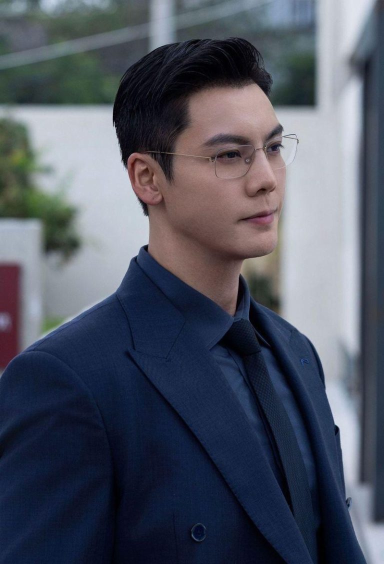 陈伟霆升格当爸 孩子的妈是传已分手的她 陈伟霆以「许我耀眼」中以霸总一角再度翻红。(取材自微博)