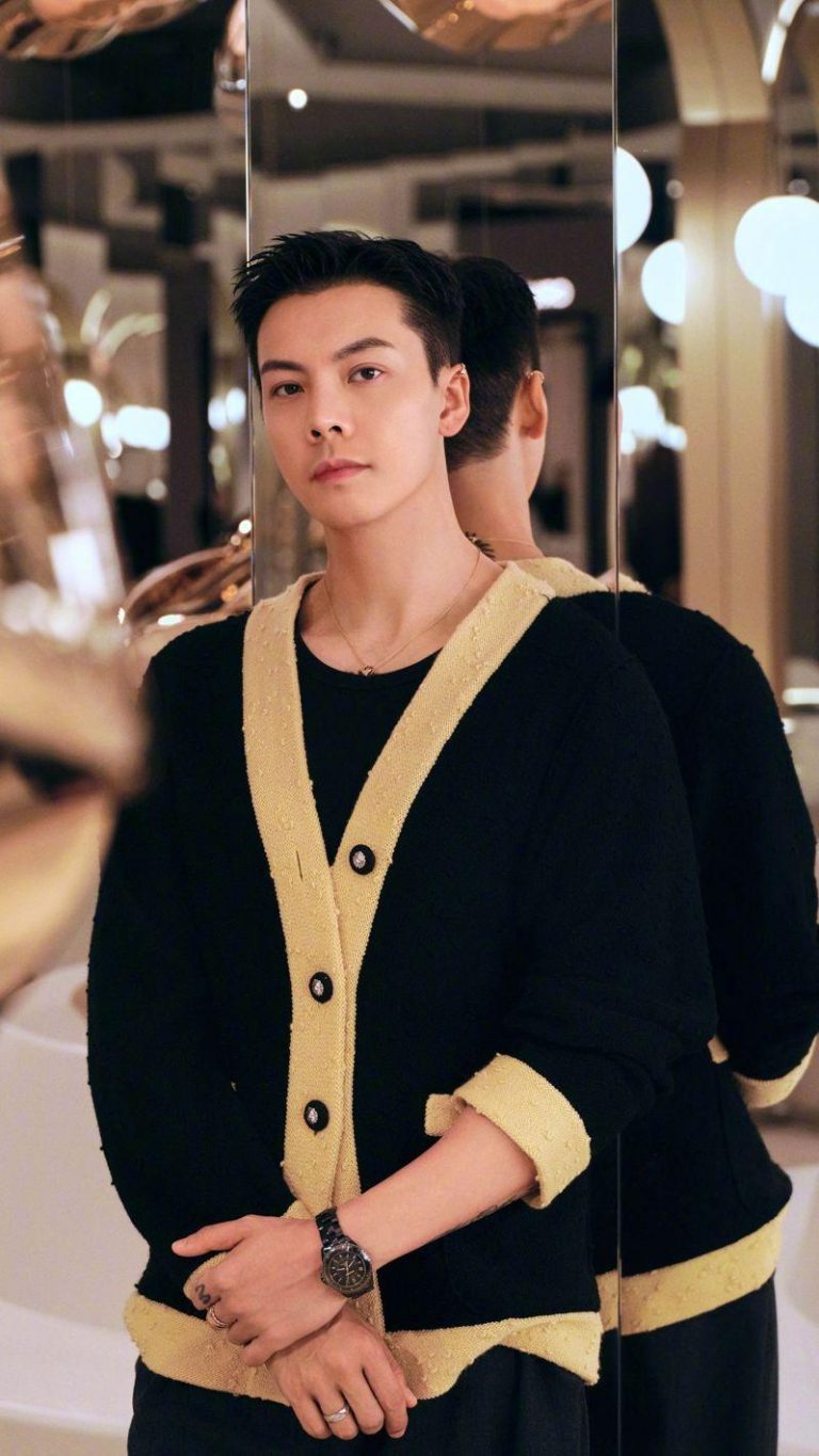 曾被黄晓明说「不知道是谁」… 陈伟霆逆袭成顶流「一路走来不易」 陈伟霆曾至因负面新闻两年不敢出门。(取材自微博)