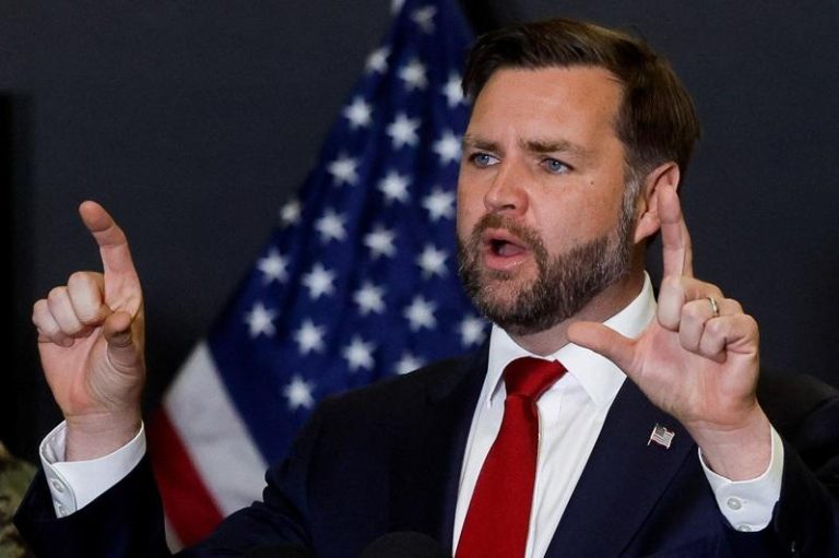 美副总统范斯率团访以色列 力保加萨停火协议 范斯在以色列发表演说。(路透)