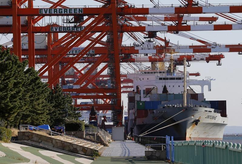 日本对美汽车和芯片外销依然低迷。(美联社)