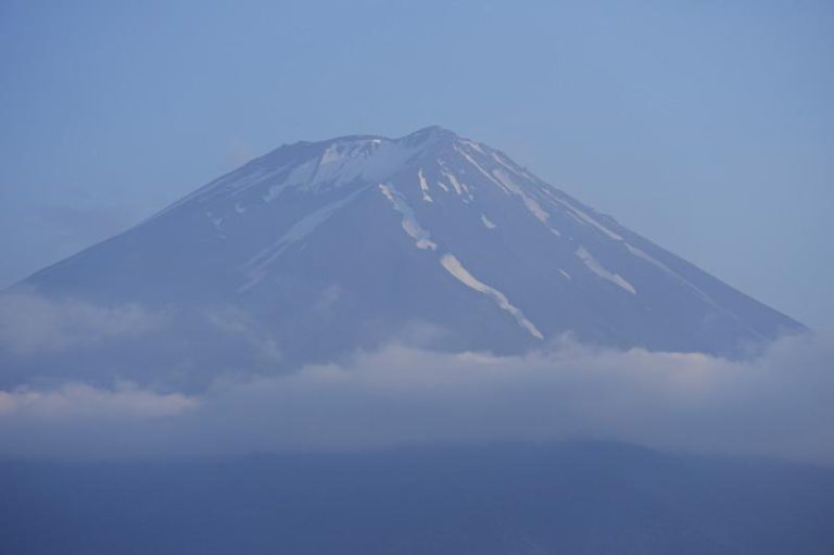 日本富士山。美联社