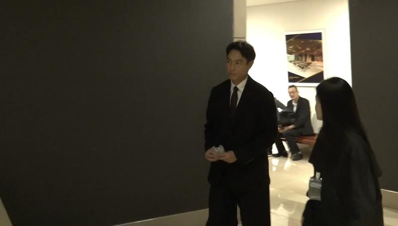 杨祐宁送别父亲最后一程。记者白振廷／摄影