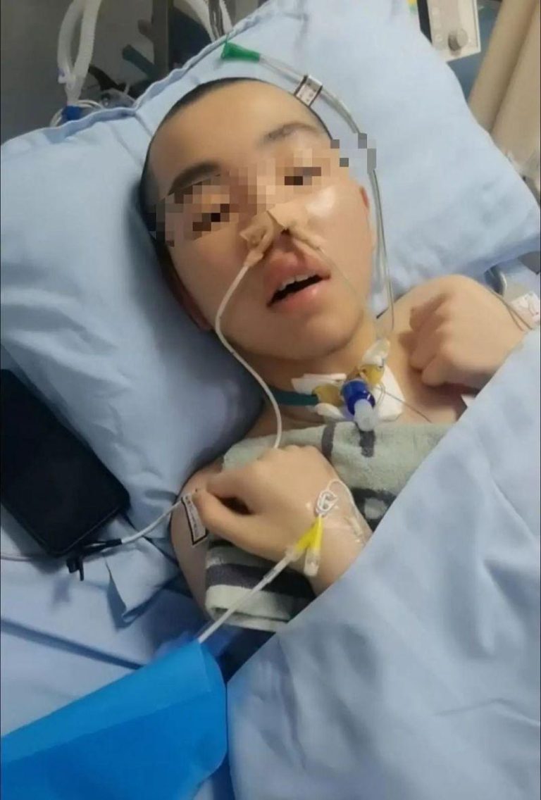叫声「大力女侠」 14岁男被女同学打中左胸瘫痪 医疗费无着 14岁男生小杨住院一年多仍四肢瘫痪、言语障碍。(取材自红星新闻)