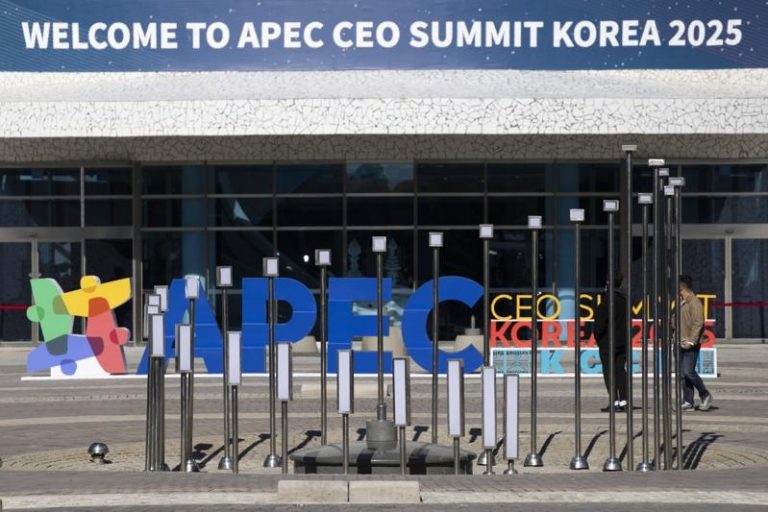 美中领导人APEC期间访韩 反对团体群起示威 2025年亚太经济合作会议(APEC)领袖峰会10月底于韩国庆州登场。欧新社