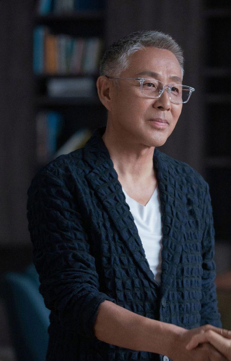 王家卫吐槽唐嫣「是个很装的人」。(取材自微博)