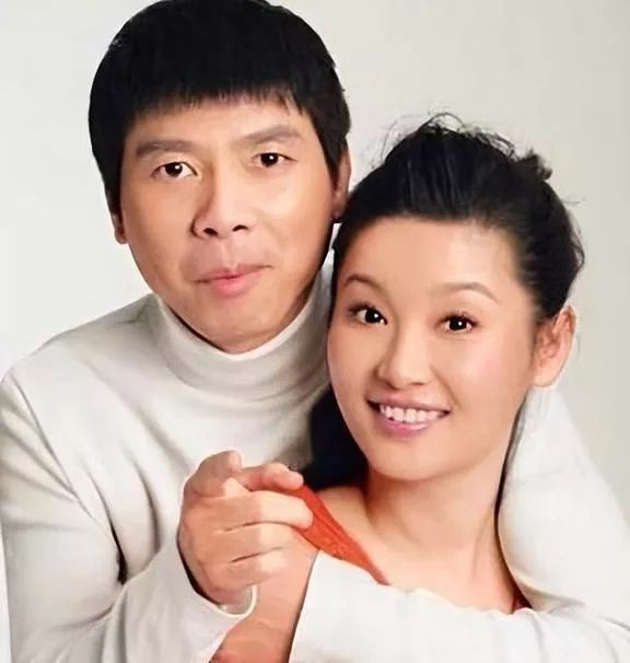 冯小刚离婚后两个月，生活状态如预期般平静揭晓