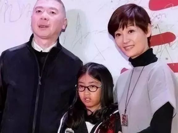 冯小刚离婚后两个月，生活状态如预期般平静揭晓