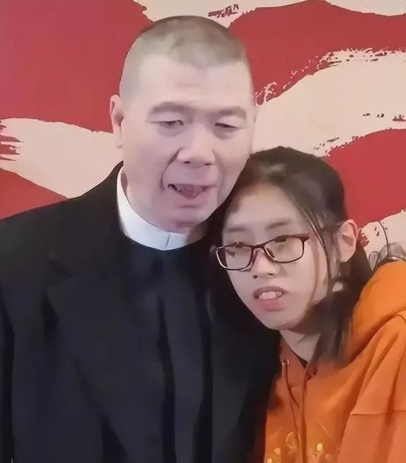 冯小刚离婚后两个月，生活状态如预期般平静揭晓