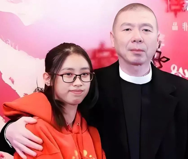 冯小刚离婚后两个月，生活状态如预期般平静揭晓