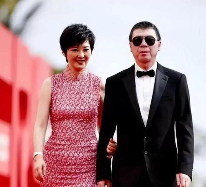 冯小刚离婚后两个月，生活状态如预期般平静揭晓