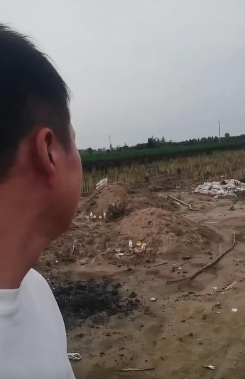 梁先生一家。（取材自微博）