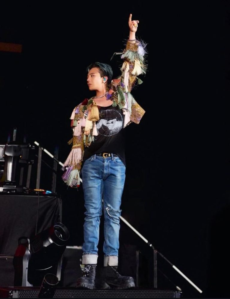 GD换穿多套全新造型。图／摘自IG