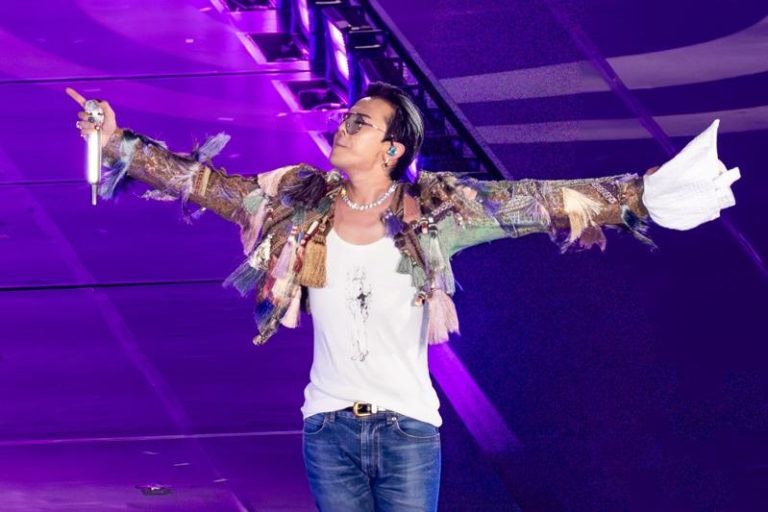 GD随着粉丝高喊BIGBANG Forever。图／读者提供