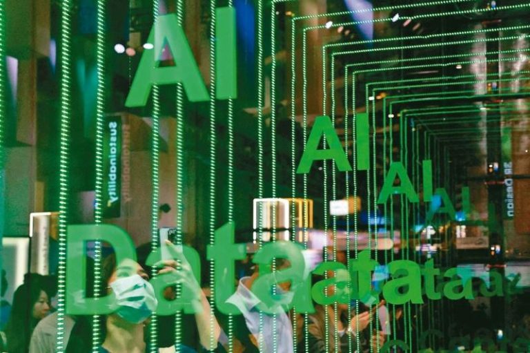 前线部署工程师（FDE）成为AI界最新的热门工作，OpenAI等AI大厂也都抢着要。（路透）