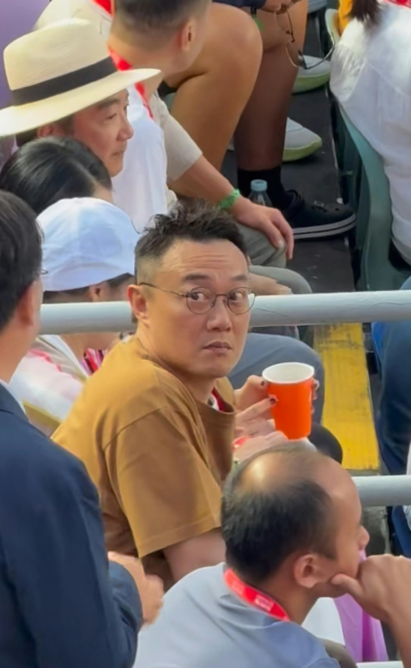 陈奕迅换了一头极清爽的短发。(取材自小红书)