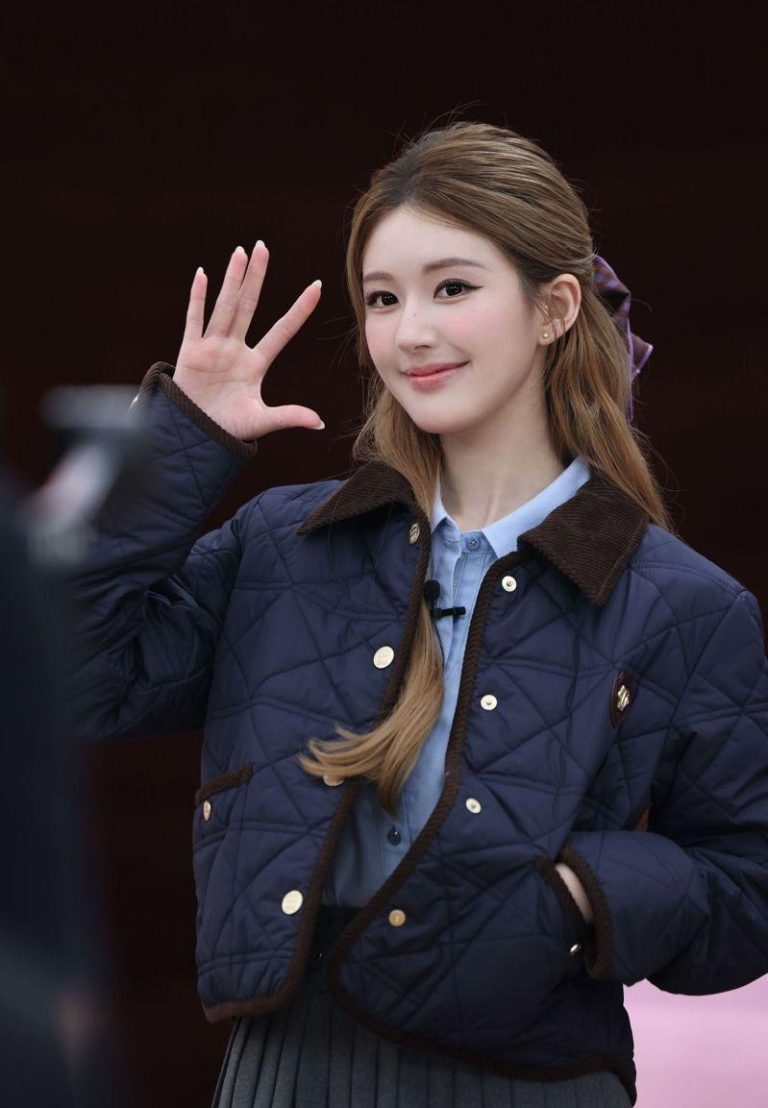 参加赵露思音乐会要先考试 出现答题黄牛 赵露思「思念如面」音乐会,吸引粉丝参加。(取材自微博)