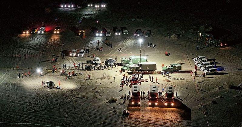 神舟20号遭微小碎片撞击后，返回任务将推迟进行。图为11月1日在北京航天飞行控制中心飞控大厅拍摄的神舟20号航天员乘组和神舟21号航天员乘组会师后交流的实时画面。（新华社）