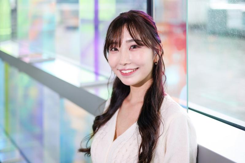 藤井麻由为了「中文怪物」事前做了很多准备。(记者林士杰/摄影)