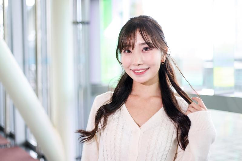 藤井麻由为了「中文怪物」事前做了很多准备。(记者林士杰/摄影)