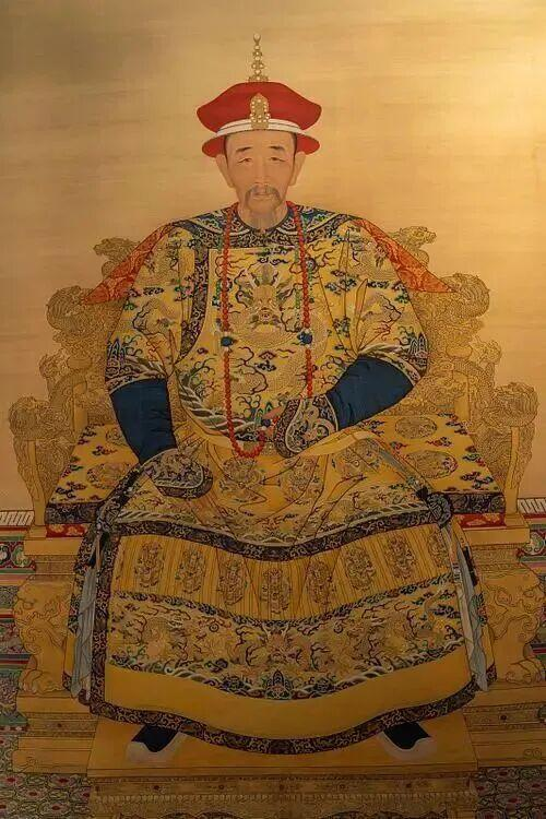 有网民做了康熙和洪承畴的长相对比复原图。（取材自荆楚网／社交平台截屏）