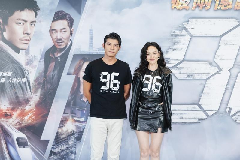 林柏宏(左)、宋芸桦在「96分钟」展现绝佳默契。图／华影国际提供