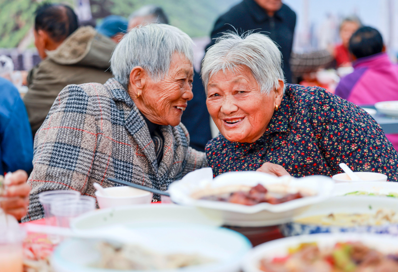 纽约时报指,深圳一家专注长寿医学的新创公司正在研发一款号称可将人类寿命延长至120岁的药物。(新华社)