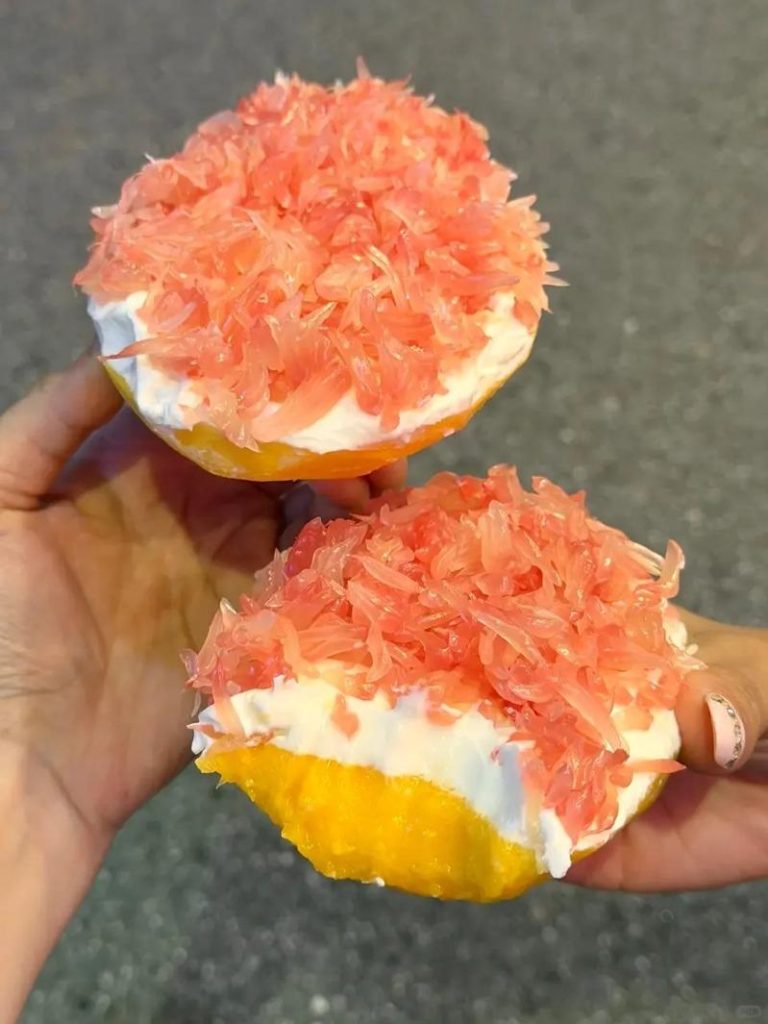 新网红美食固体杨枝甘露就席卷多个热搜榜单。（取材自小红书）