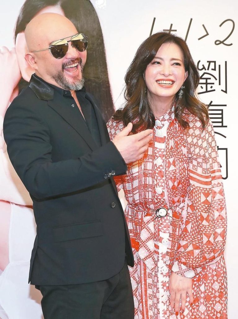 辛龙(左)在刘真过世5年后首度公开发声。（本报数据照片）