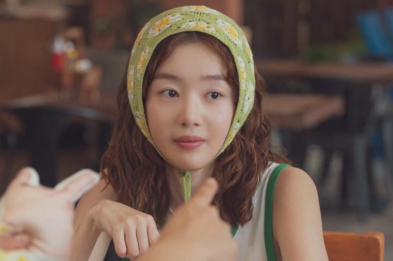 韩善化演出「放飞旅行团」,成为本片最强笑点。图/采昌提供