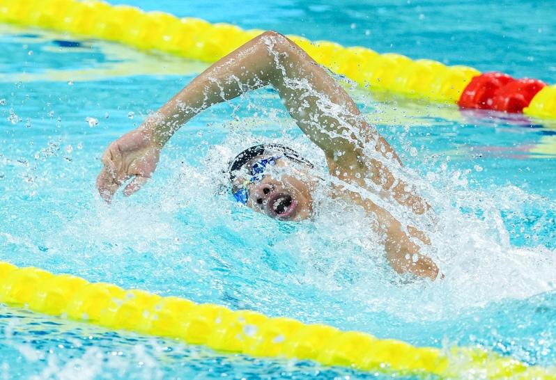 全运会游泳男子200米自由泳决赛12日举行，张展硕夺冠。（新华社）