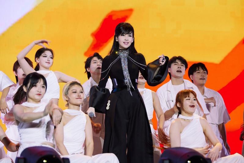 周慧敏近期将精力投入巡演。(取材自微博)