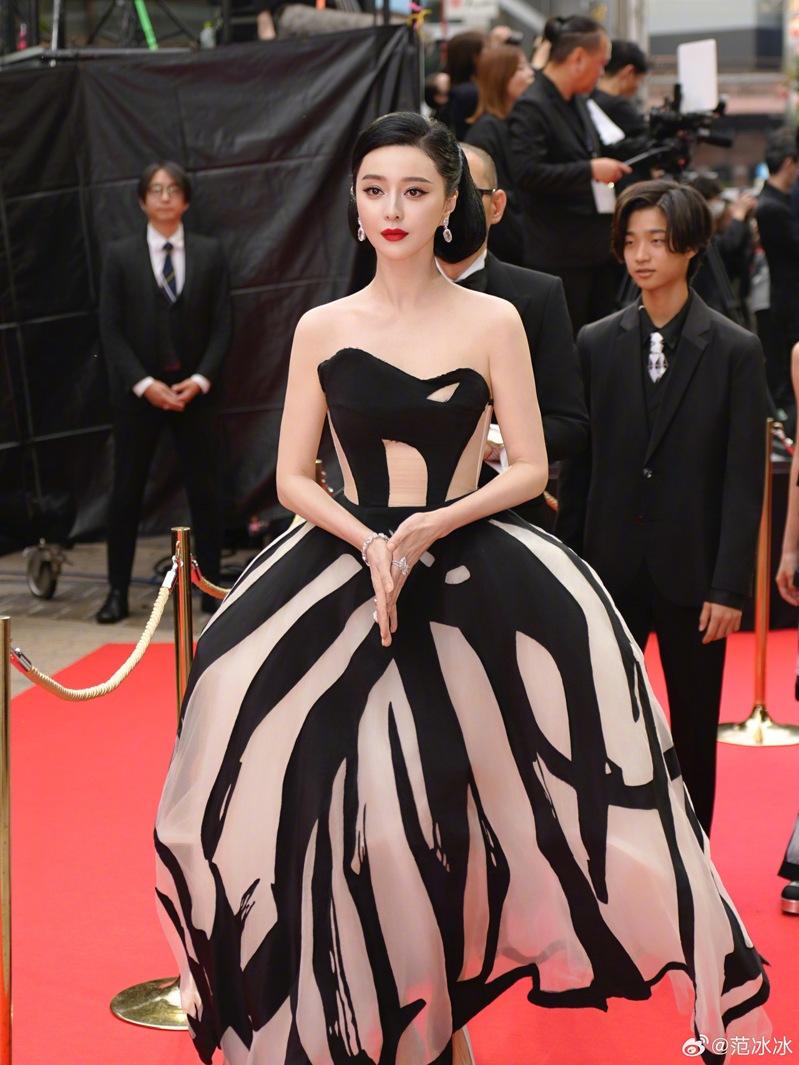范冰冰在东京影展直面观众。(视频截屏)