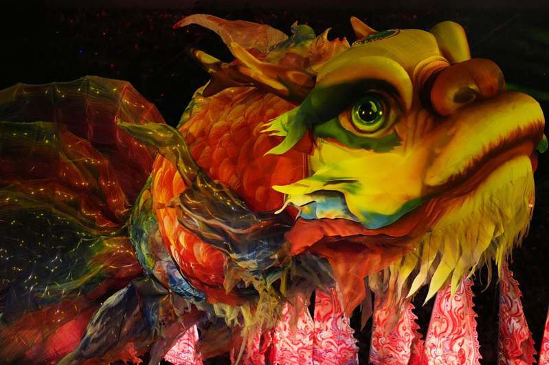 全运会开幕式日前在广东奥林匹克体育中心举行,图为开幕式现场表演。(中新社)