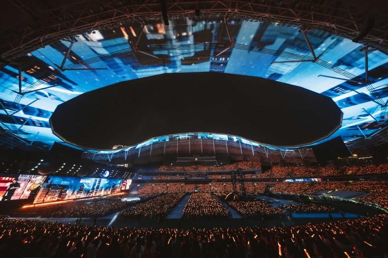 五月天上海演唱会档案照。图/相信音乐提供