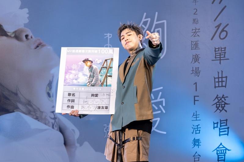 谢和弦现为女儿傻瓜,希望第3胎拚出儿子。图/马槽音乐提供