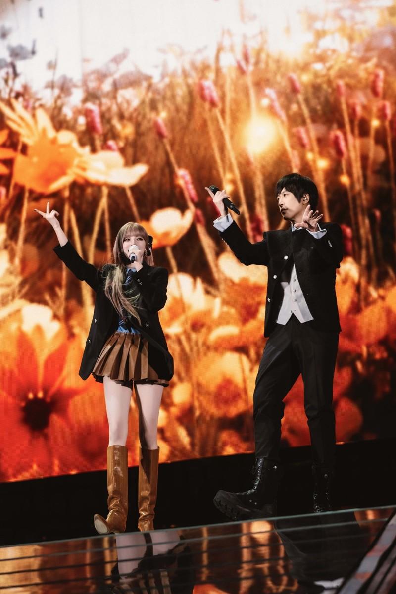 五月天邀请宋雨琦(左三)当嘉宾。（图／相信音乐提供）