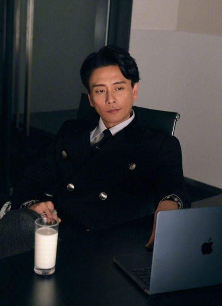 拍「新闻女王2」一集片酬50万「真划算」? 黄宗泽霸气回呛 黄宗泽被传「新闻女王2」片酬为一集50万港币。(取材自微博)