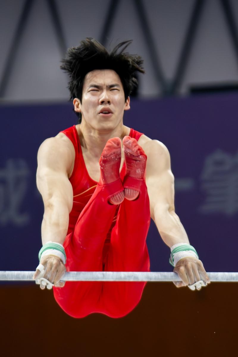 湖南队选手张博恒17日在比赛后庆祝。(新华社)