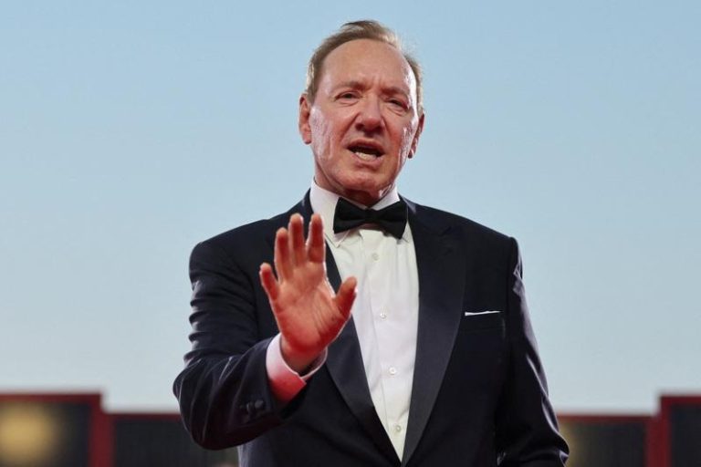 凯文史贝西难甩性丑闻 曝无家可归 盼重返舞台 凯文史贝西因为性丑闻阴影,远离好莱坞舞台近十年之久。(路透数据照片)