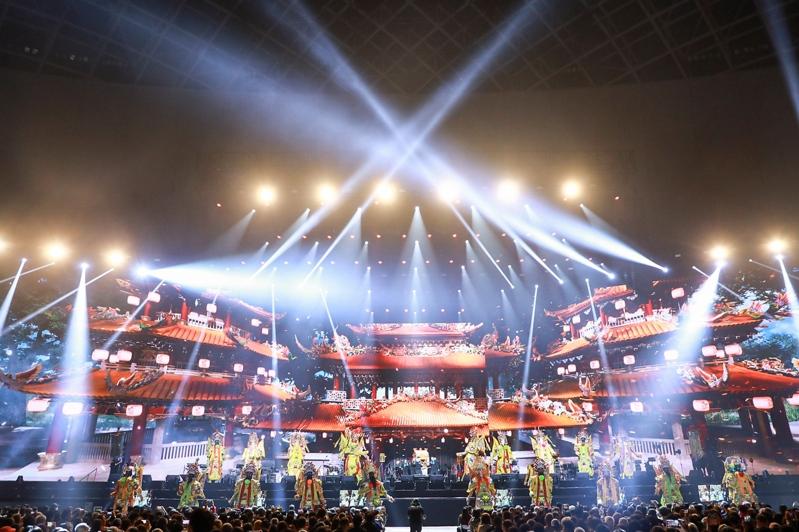 众人大合唱。(中华音乐人交流协会提供)