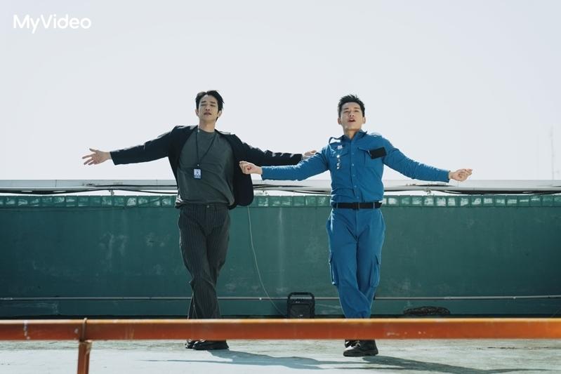 杨祐宁在「监所男子囚生记」中扮演黑道老大「吉娃娃」。图/爱奇艺国际版、壹壹影业提供