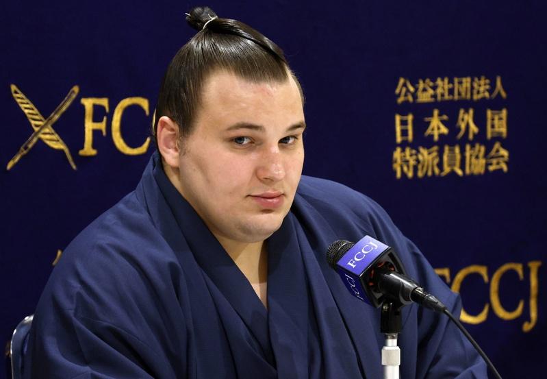 乌克兰21岁相扑选手安青锦23日在日本九州赛事拿下冠军,成为首位夺冠的乌克兰力士。路透