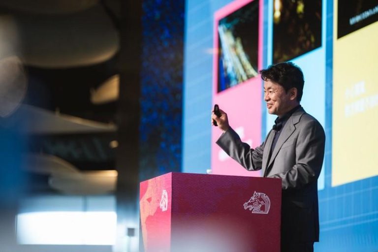 「苦尽柑来」名导金马大师课开讲 传授打造爆红韩剧心法 「苦尽柑来遇见你」韩国名导金湲锡,在金马电影大师课传授爆红韩剧执导心法。图 / Netflix提供