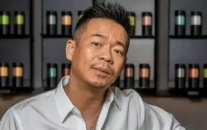 孙浩身兼歌手、演员身分。(取材自微博)